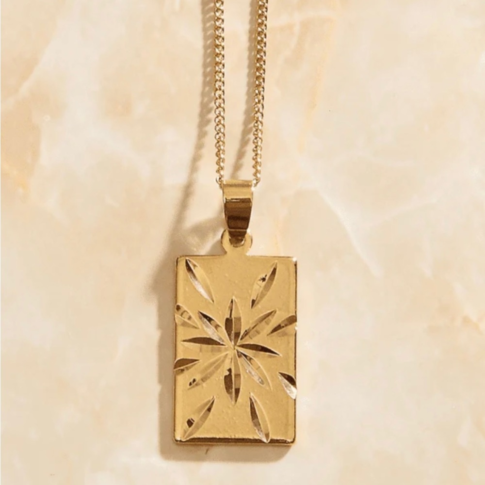 Carina Necklace
